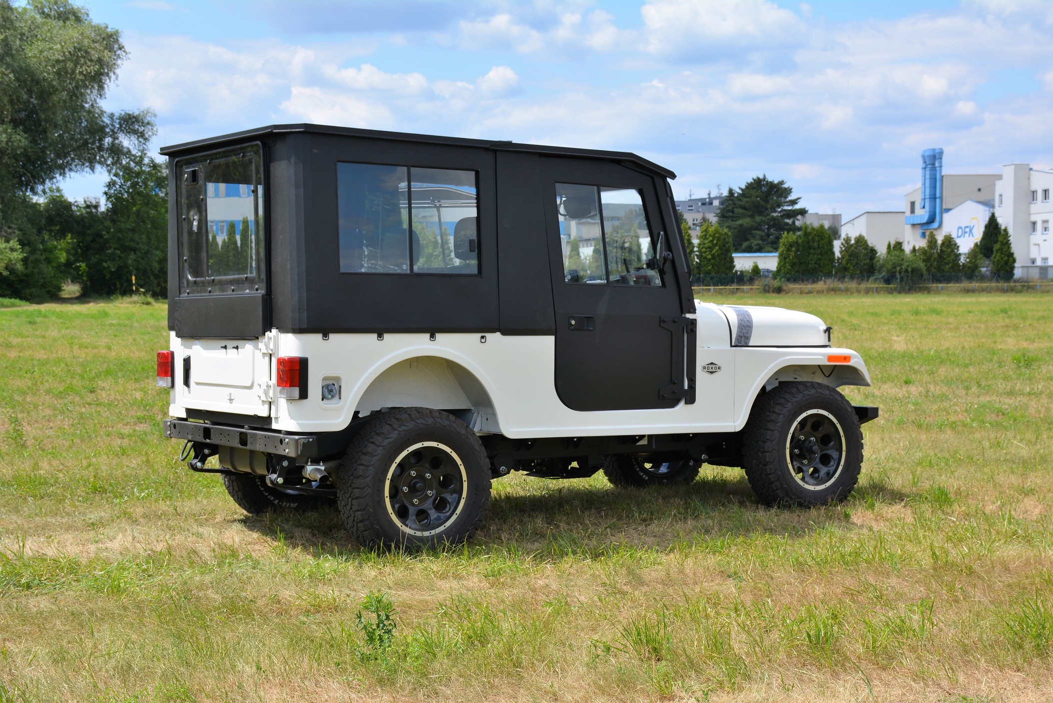 Mahindra ROXOR Hard Cab Enclosure - Side By Side Stuff